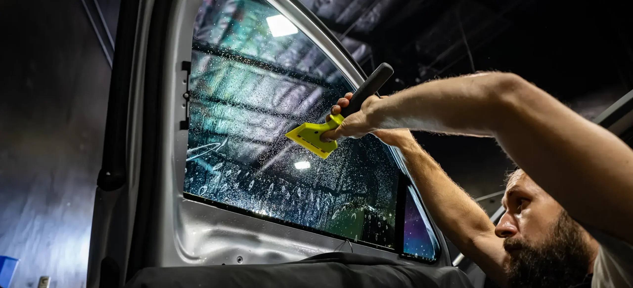 Read more about the article Ceramic Window Tint In Thousand Oaks: The Smart Upgrade For Your Vehicle